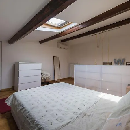 - Cozy Loft Firenze